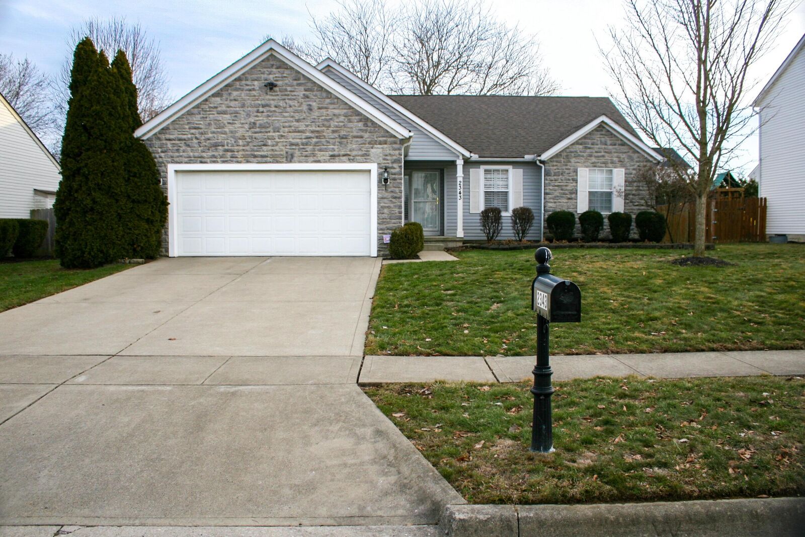 Property Photo: 2343 Ziner N Circle OH 43123