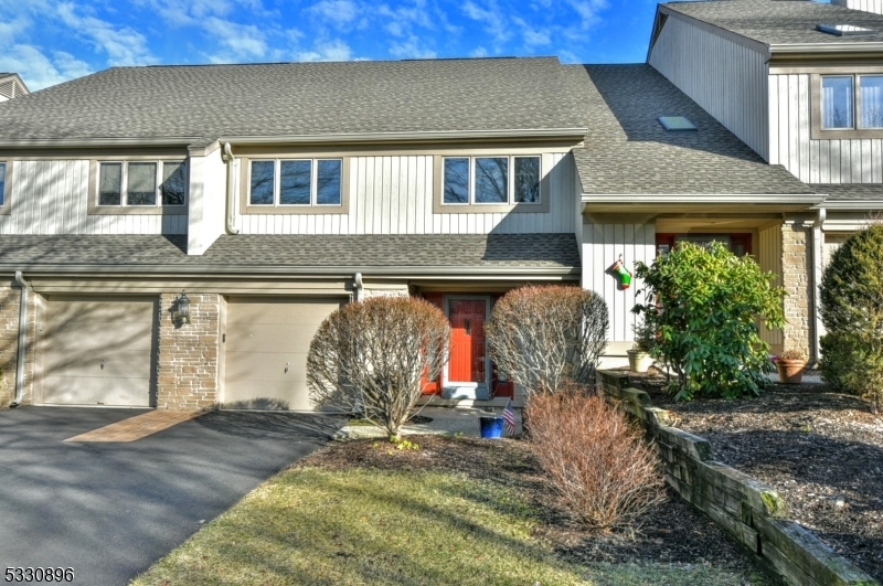 Property Photo: 280 Vista View Dr NJ 07430