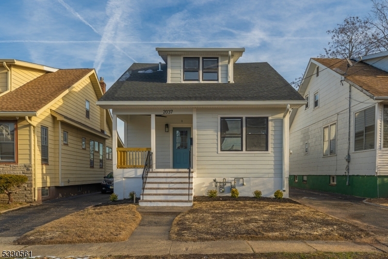 Property Photo:  2037 Gless Ave  NJ 07083 