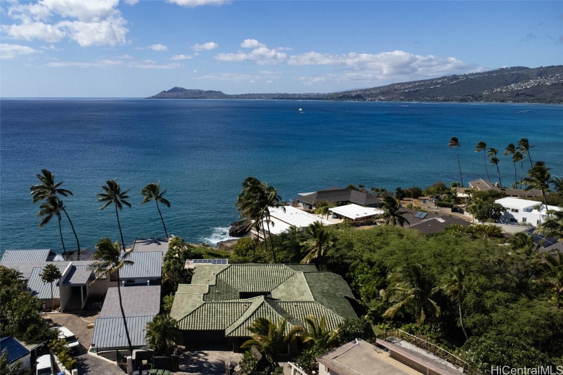 Property Photo: 18 Poipu Place HI 96825