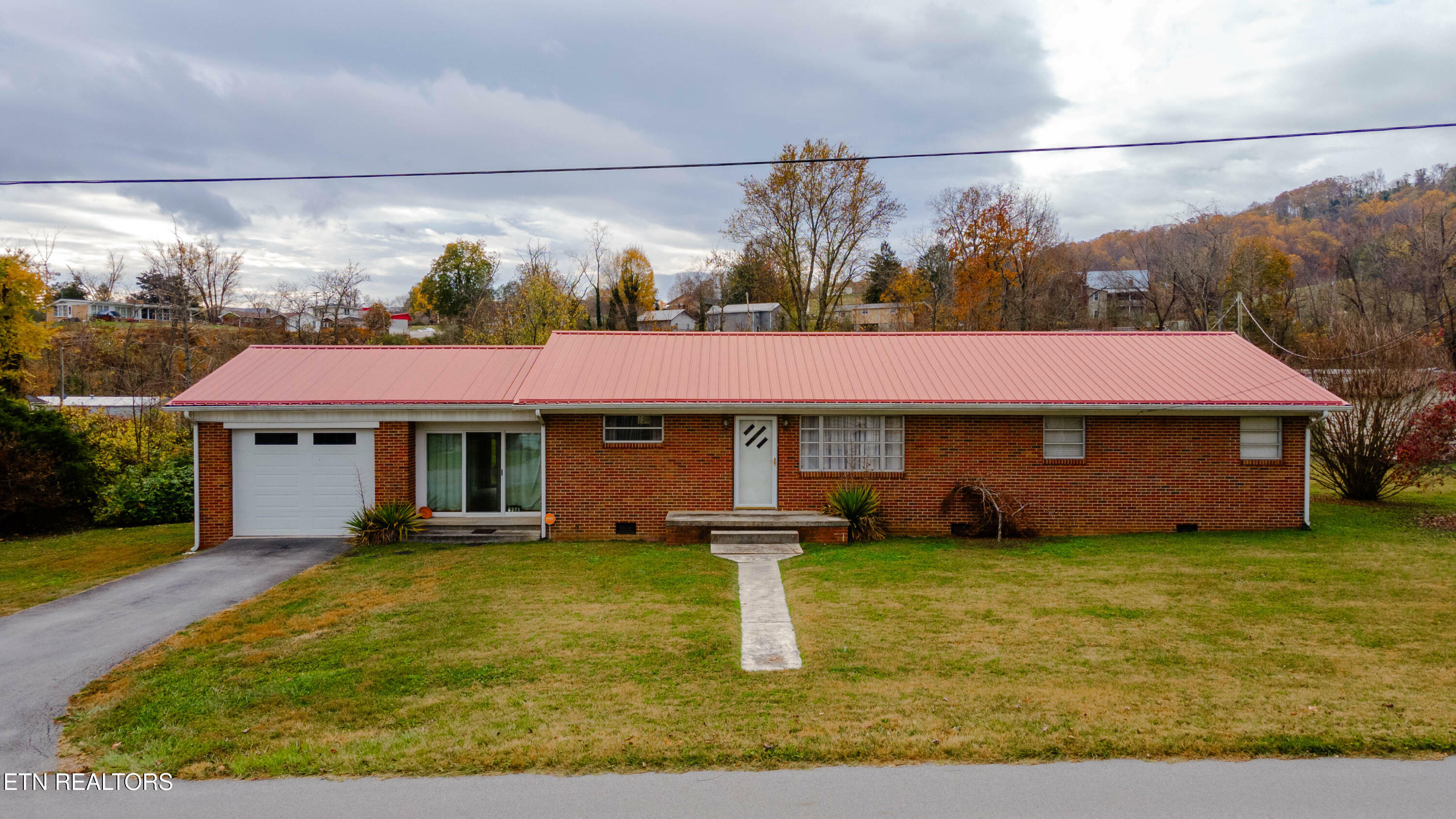 Property Photo:  635 Washington Ave  TN 37752 