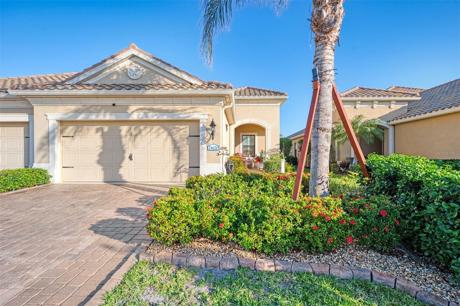 Property Photo:  21620 Avon Park Court  FL 34293 