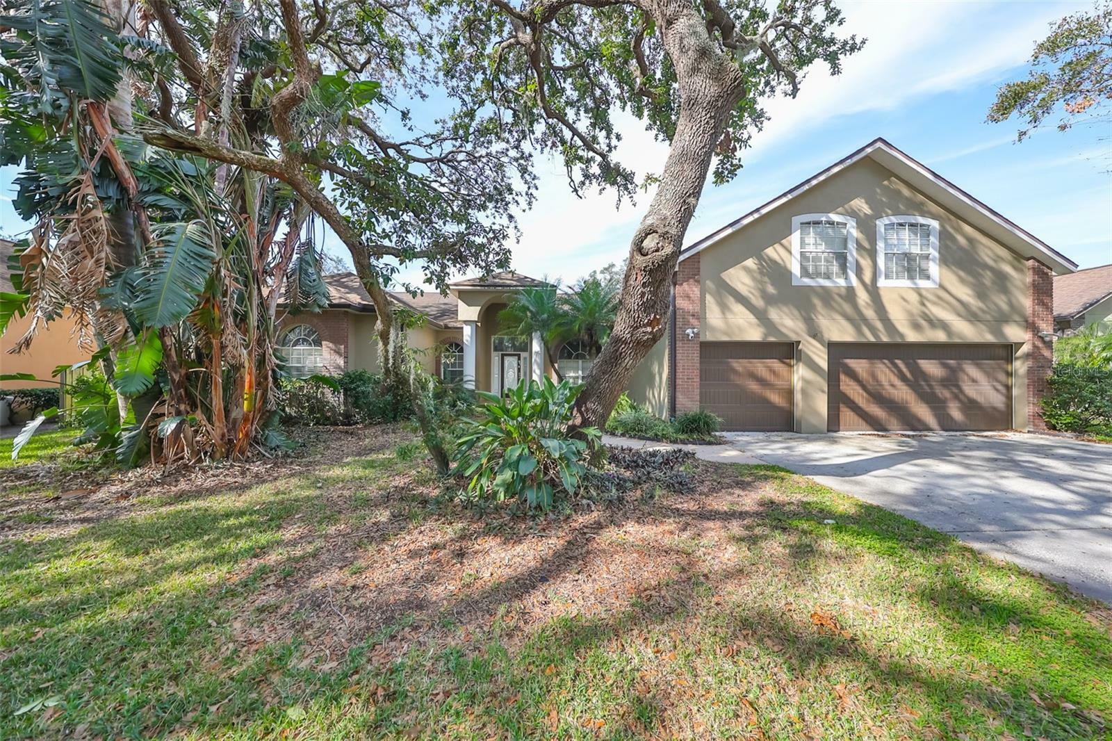 Property Photo:  2561 Regal River Road  FL 33596 