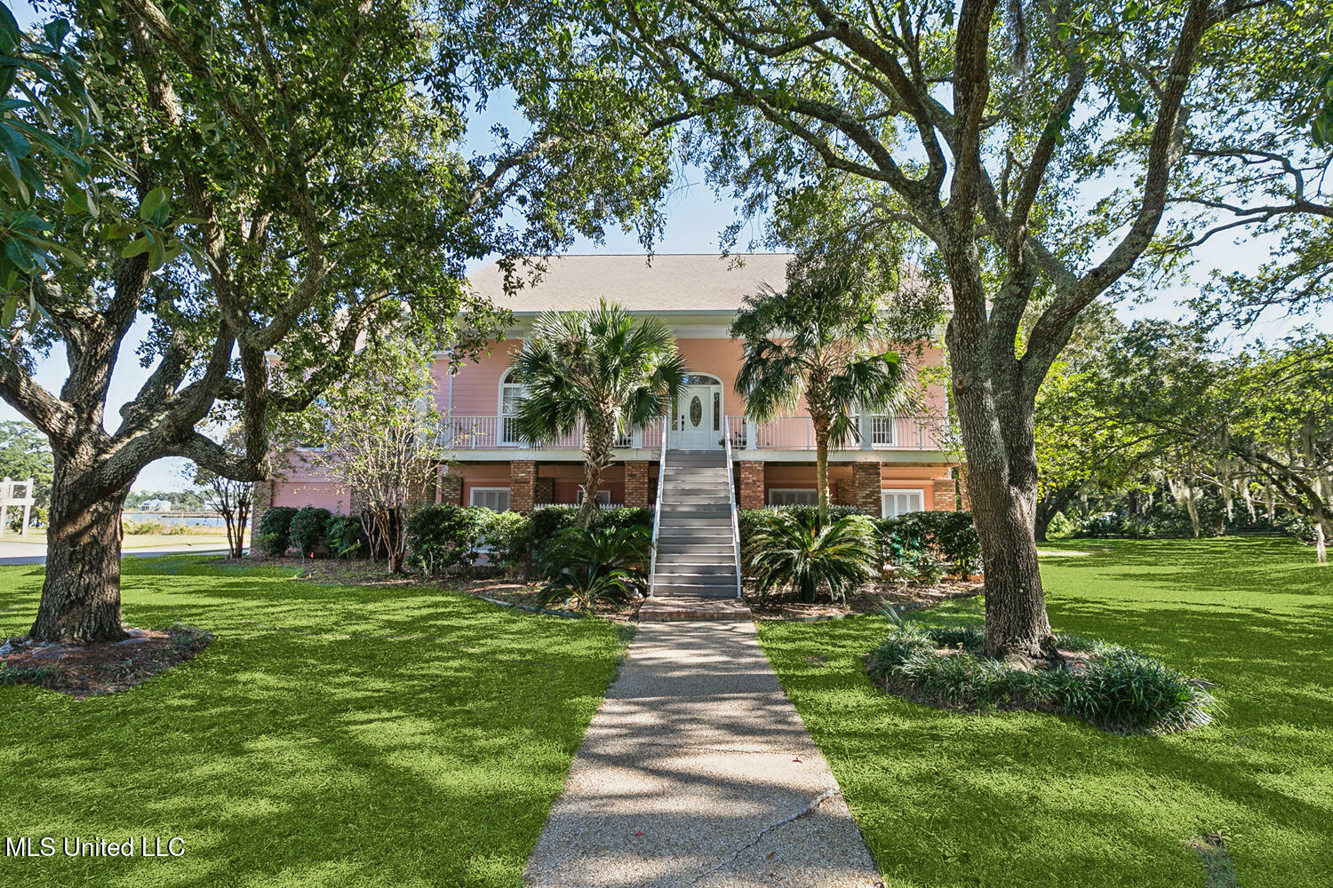 Property Photo:  248 Lovers Lane  MS 39564 