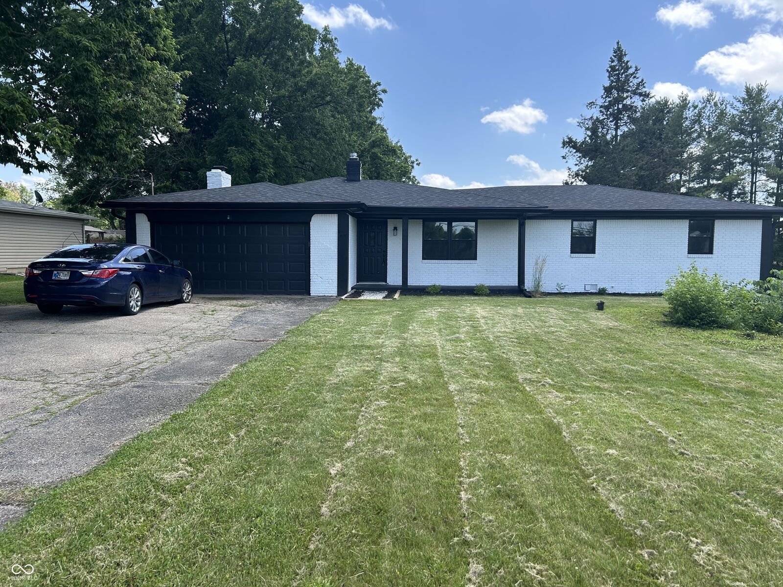 Property Photo:  6805 E County Road 100 S  IN 46123 