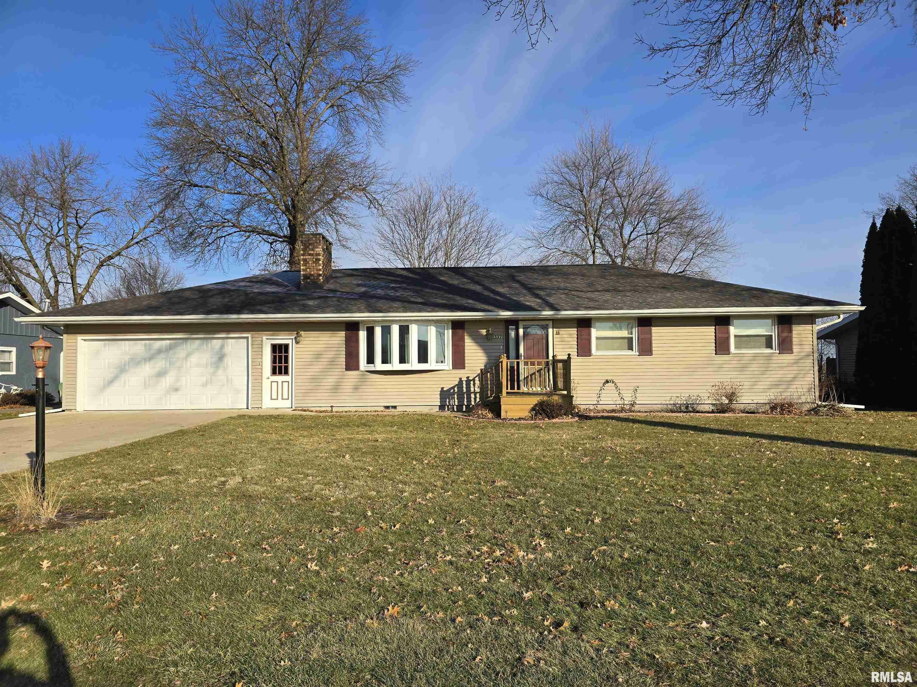 Property Photo:  337 Harvester Road  IL 61520 