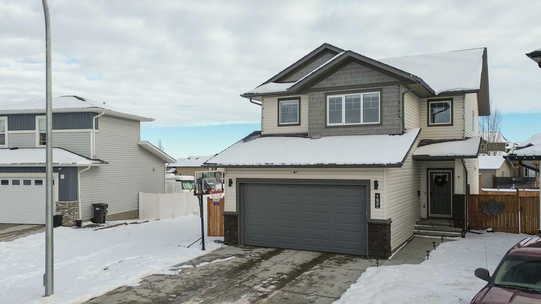 102 Palmer Circle  Blackfalds AB T4M 0N8 photo