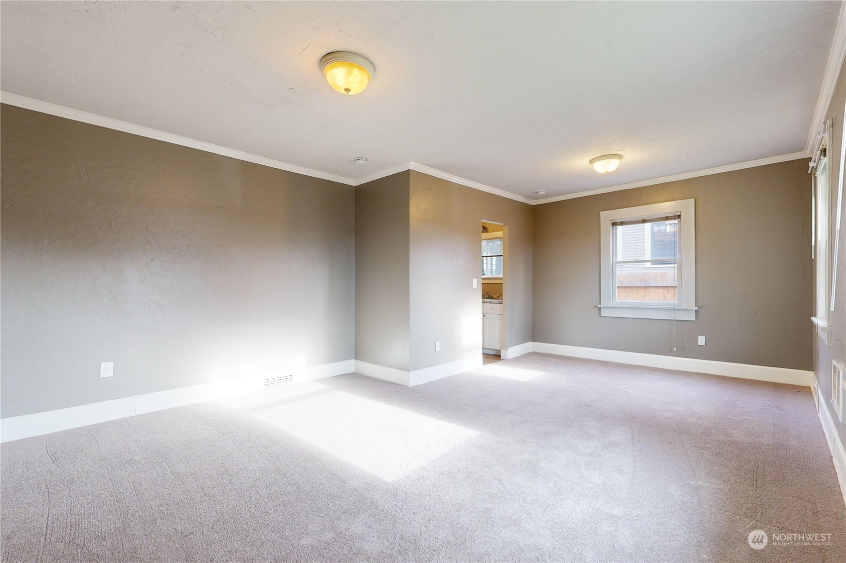 Property Photo:  617  Hobson Street  WA 99362 