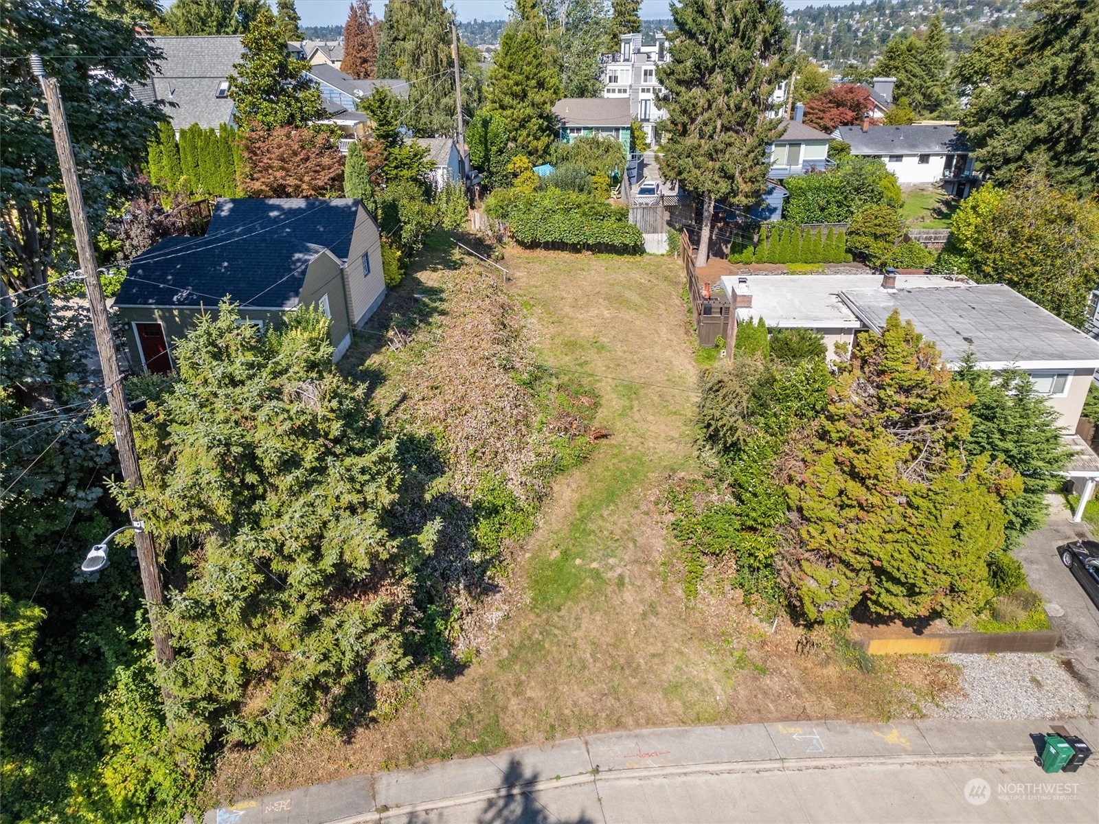 Property Photo:  710 W Cremona Street  WA 98119 