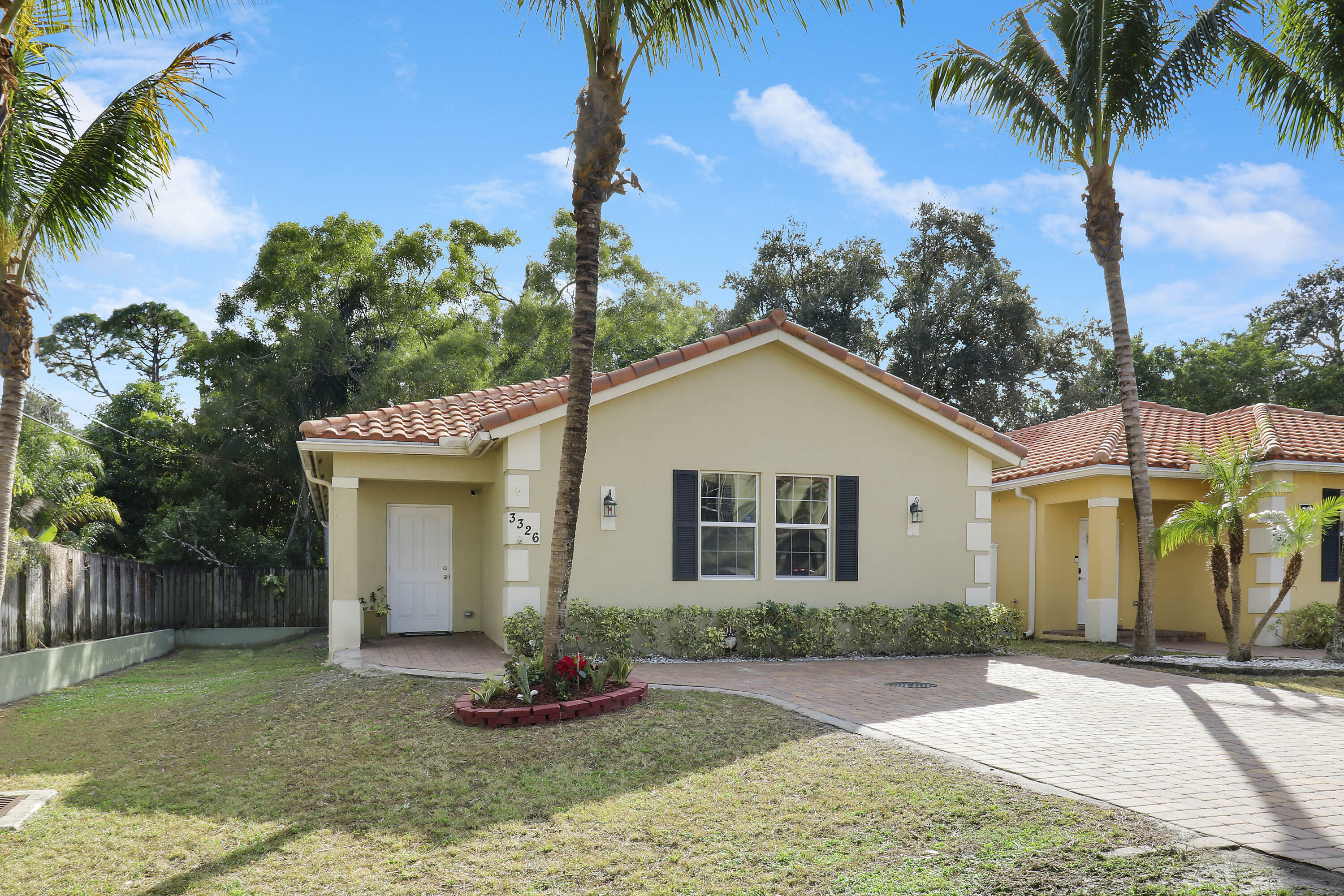 3326 Elizabeth Place S  Palm Springs FL 33461 photo