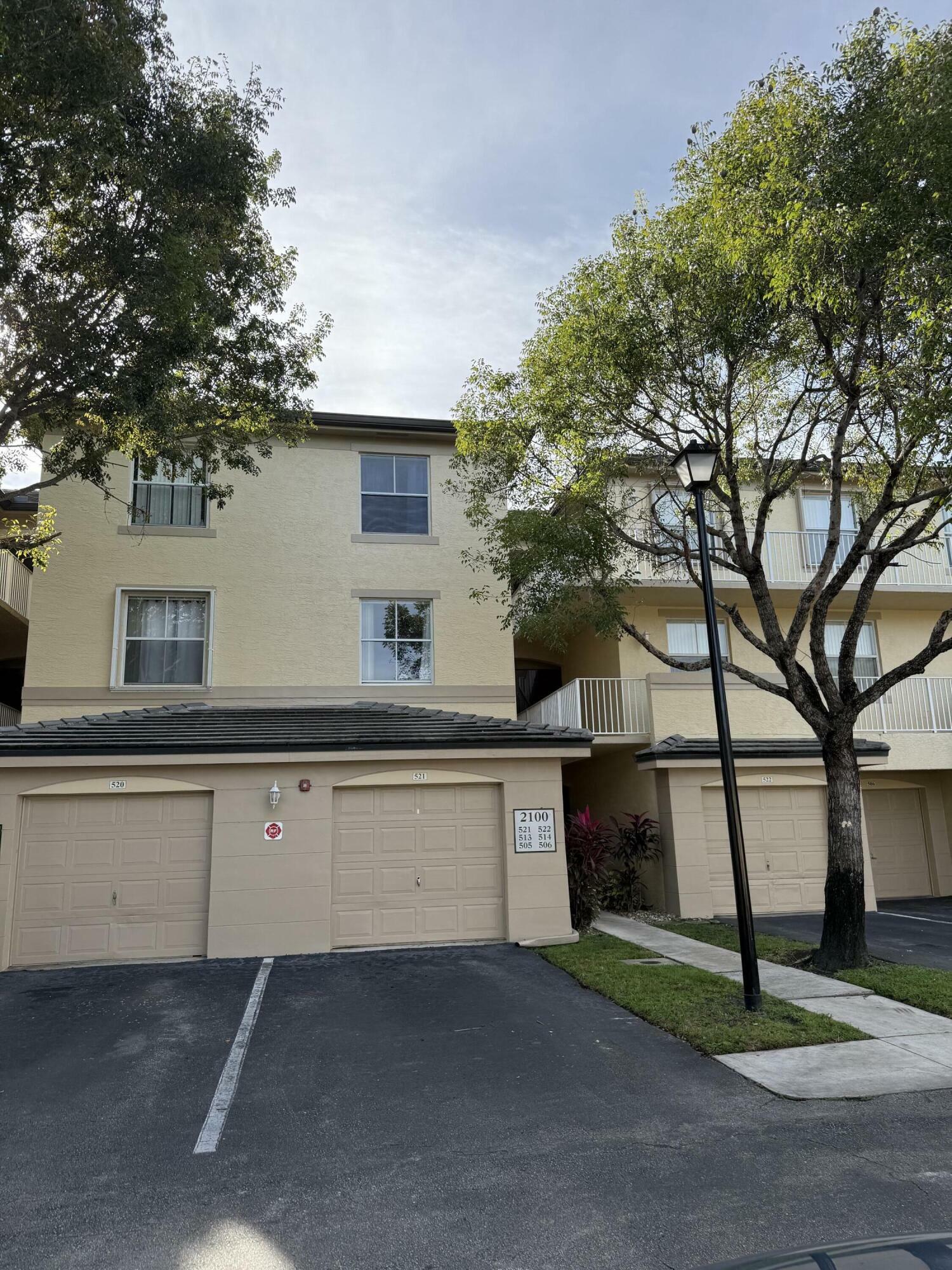 Property Photo:  2100 Greenview Shores Boulevard 521  FL 33414 