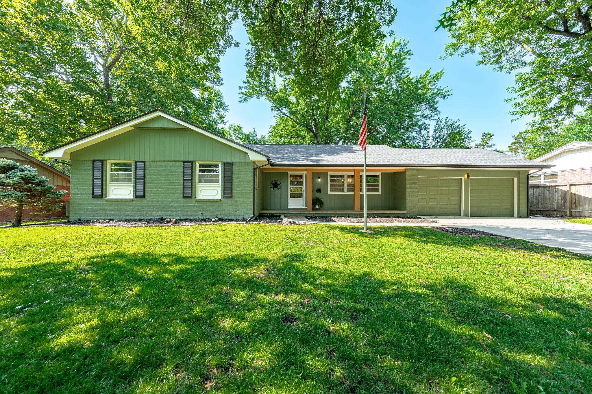 Property Photo:  7407 E Plaza Ln  KS 67206 