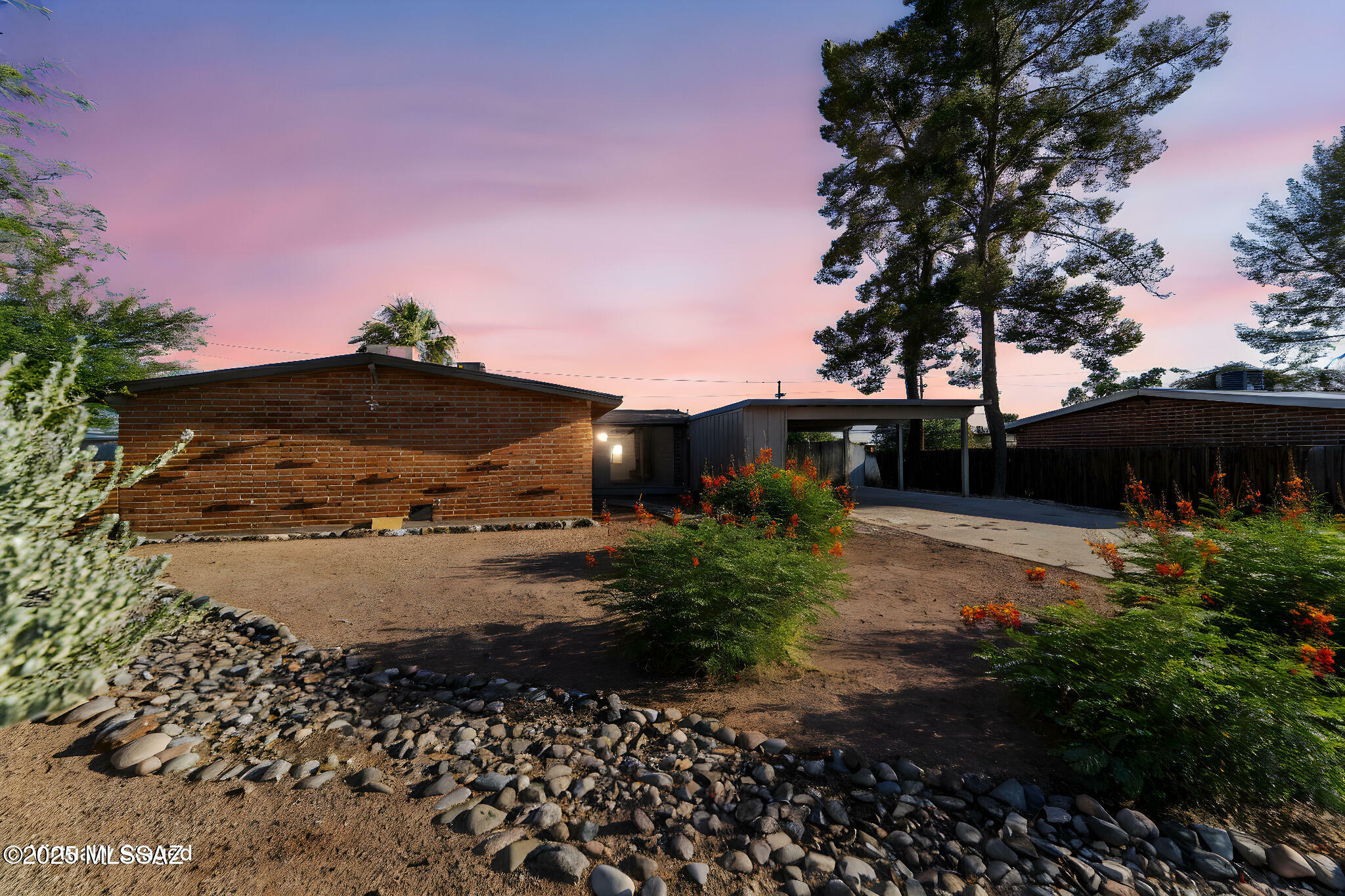 Property Photo: 846 S Stuart Place AZ 85710