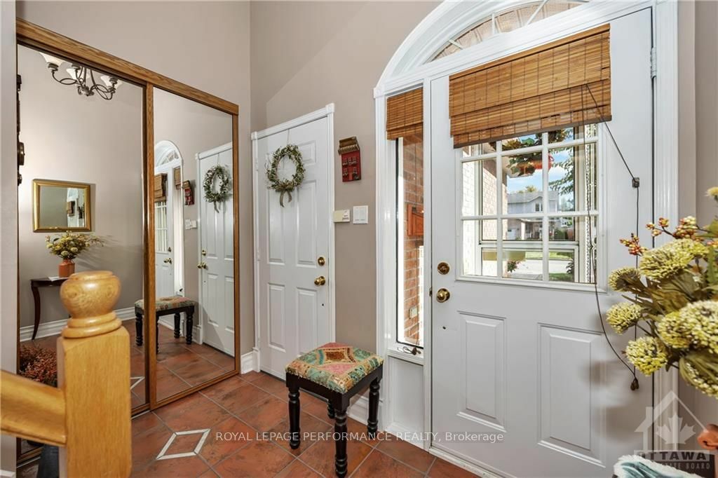 Property Photo:  1694 Toulouse Cres  ON K1C 6K3 