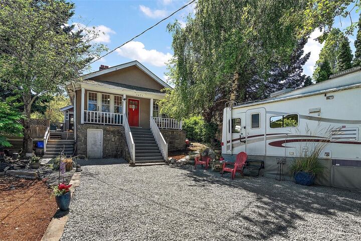 Property Photo:  1471 Finlayson Pl  BC V8T 2V8 