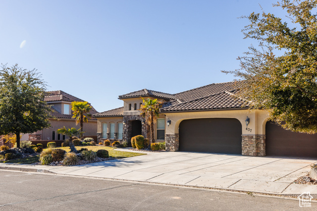 Property Photo: 437 N Northstar Dr UT 84770