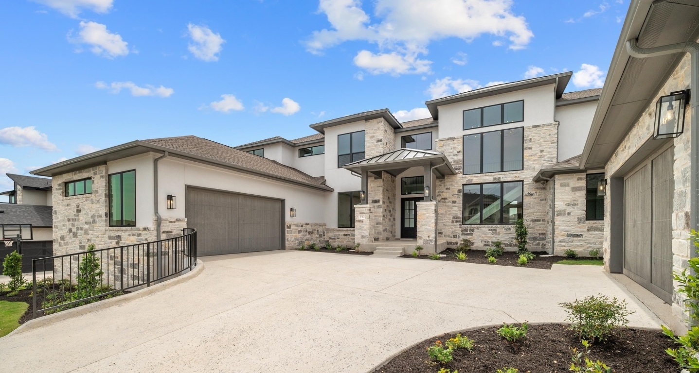 Property Photo: 917 Bristol Creek Bend TX 78738