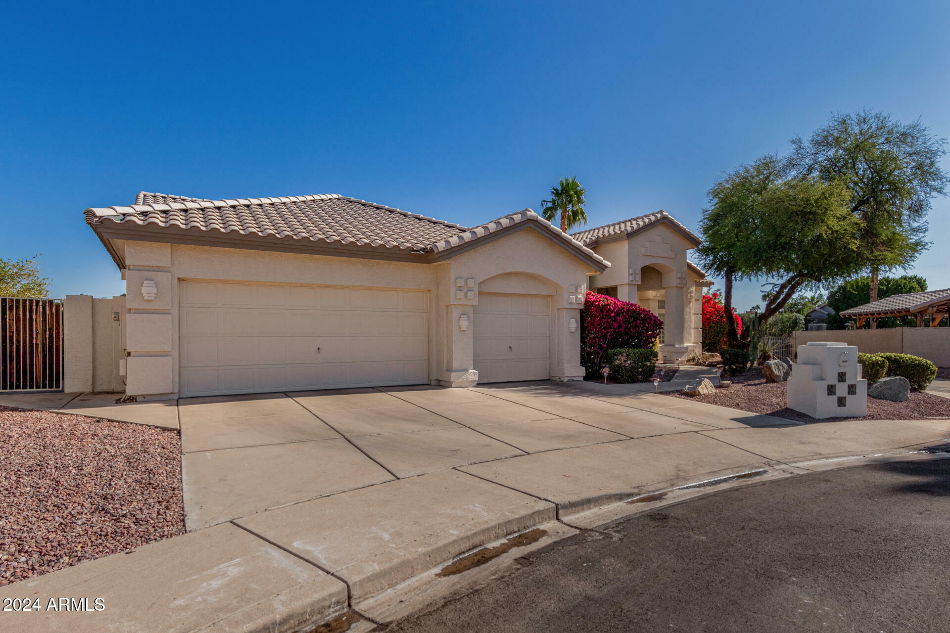 Property Photo:  7208 W Sack Drive  AZ 85308 