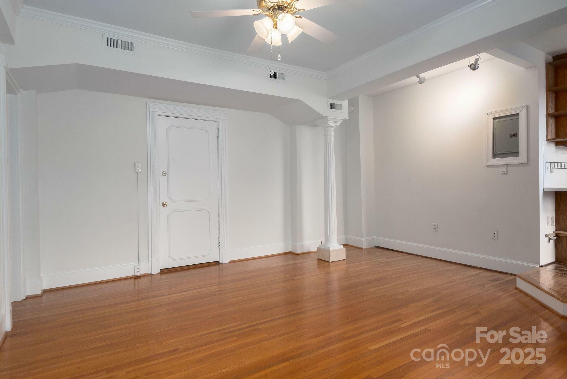 Property Photo:  2501 Roswell Avenue 307  NC 28209 