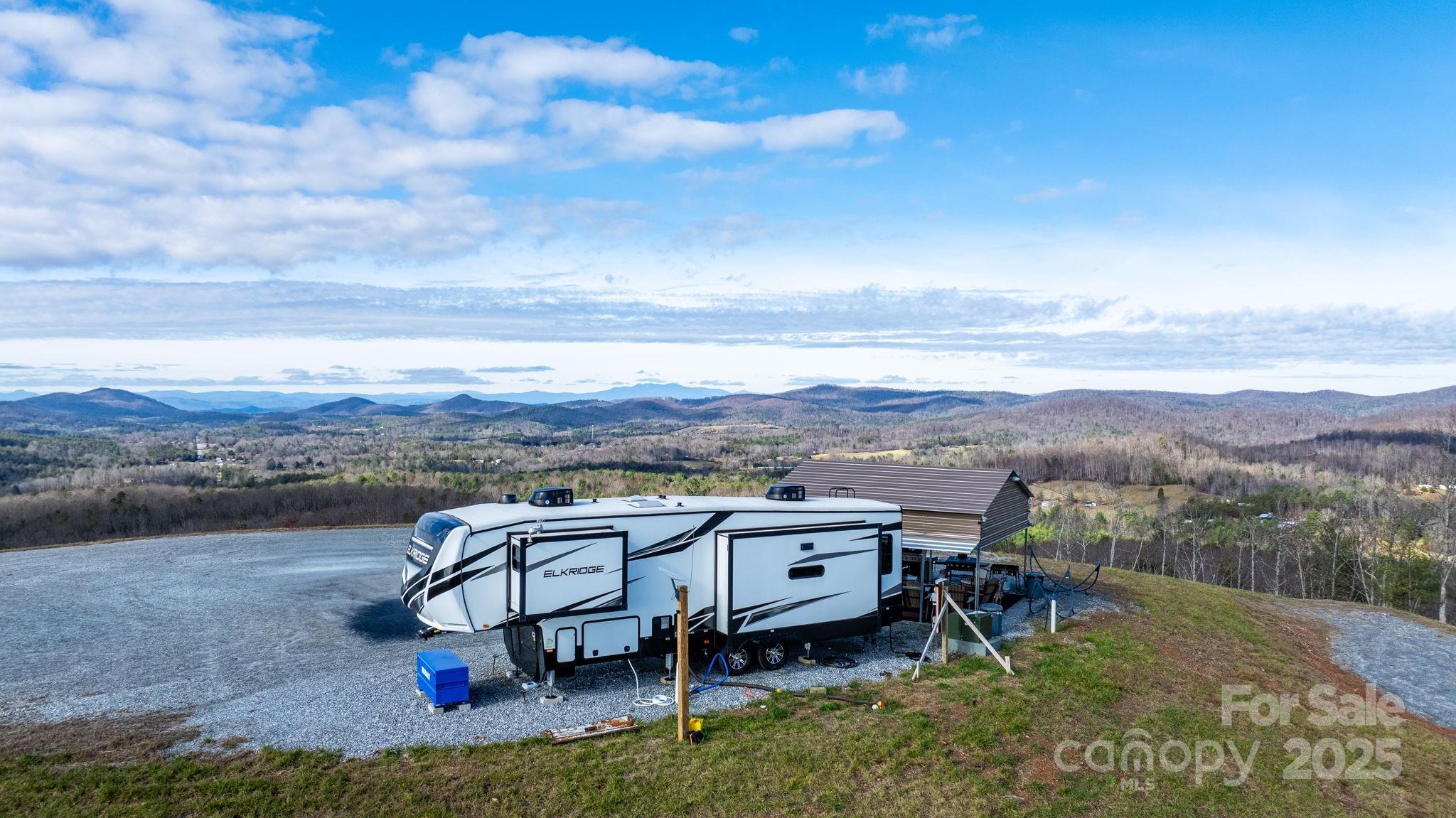 Property Photo: 2910 Taylorsville Road NC 28645
