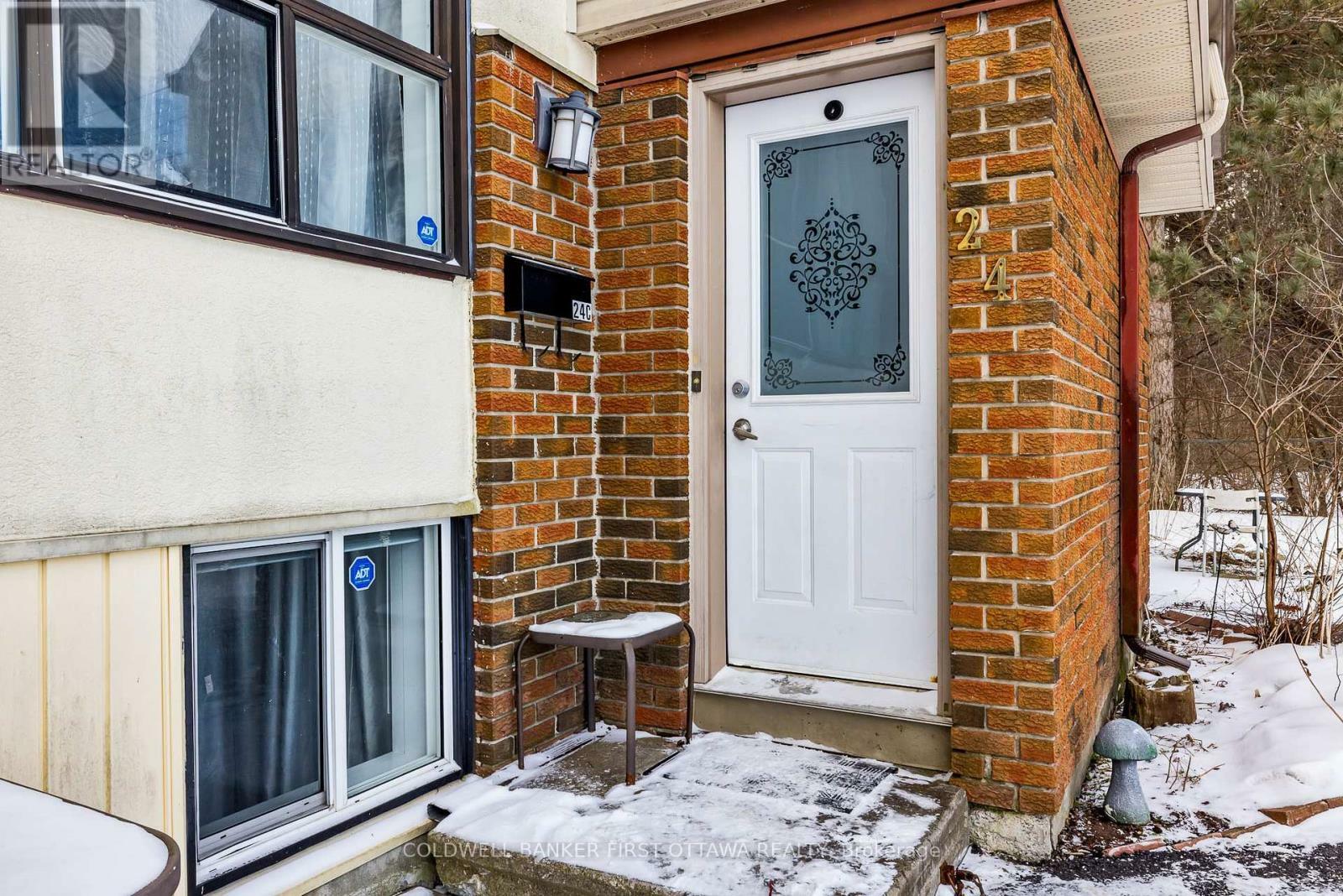 Property Photo:  24C Forester Crescent 186  ON K2H 8Y2 