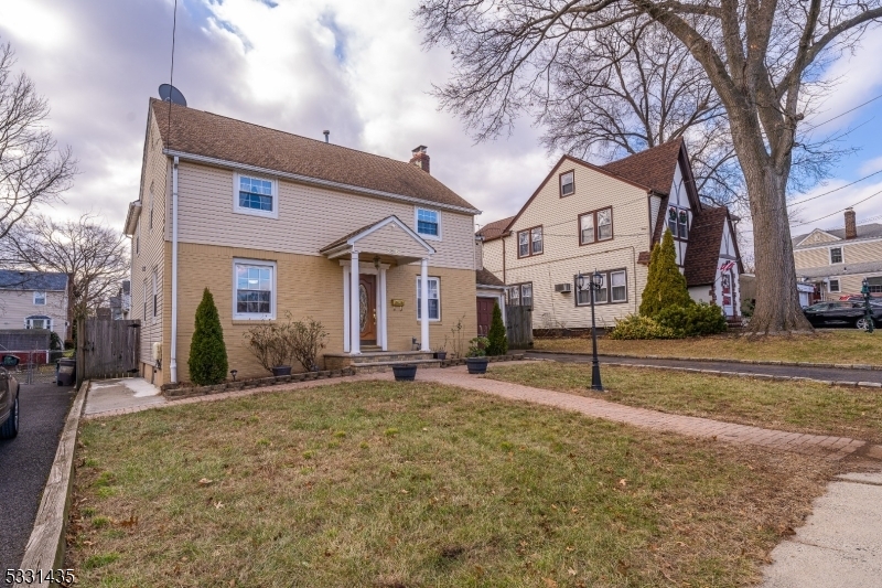 Property Photo:  336 Huguenot Ave  NJ 07083 