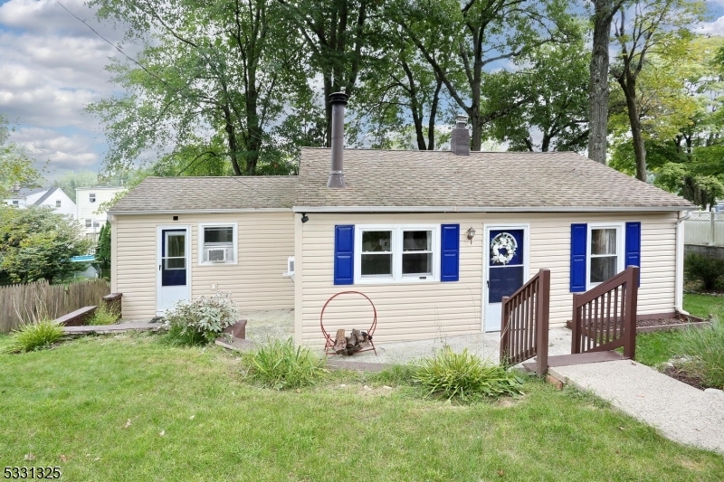 Property Photo: 18 Sylvan Ln NJ 07456