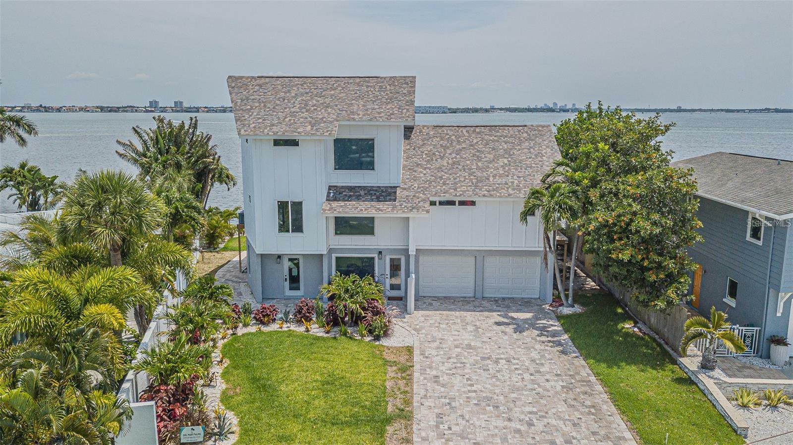 Property Photo:  970 Boca Ciega Isle Drive  FL 33706 