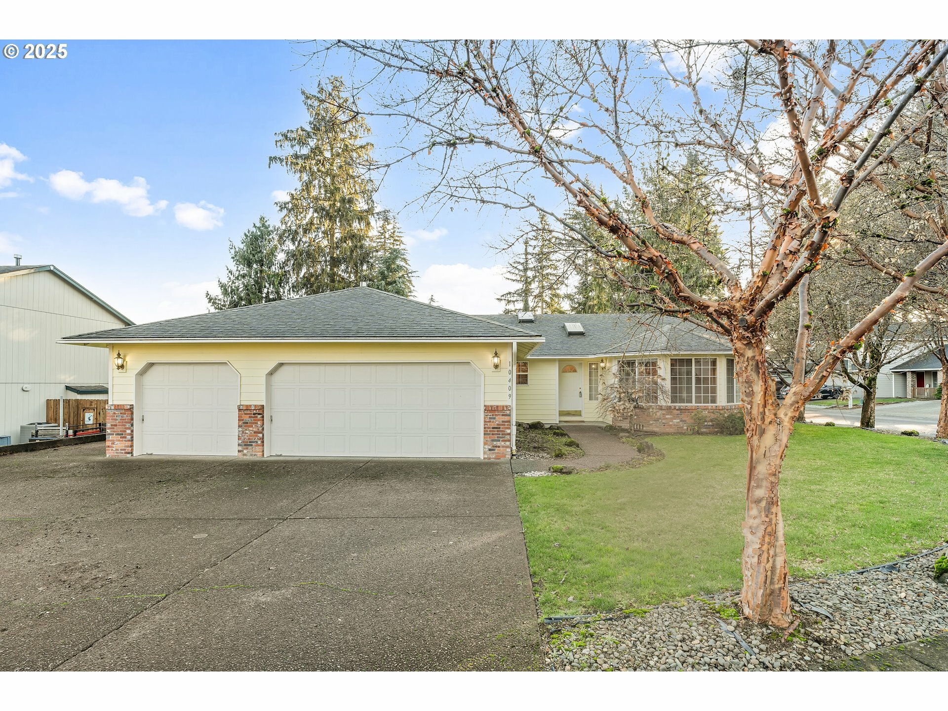 Property Photo:  10409 NE 90th St  WA 98662 