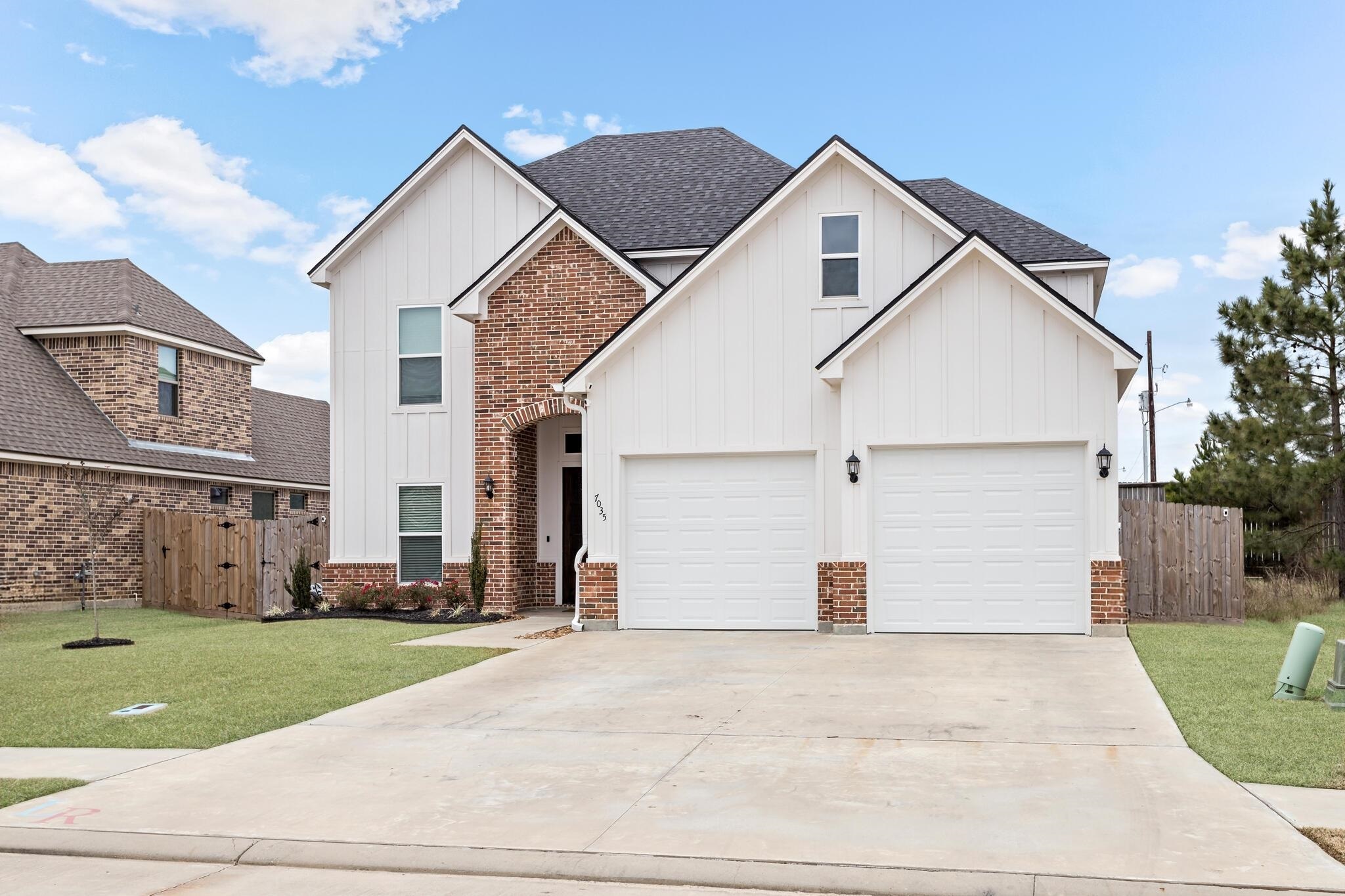 Property Photo: 7035 Woodridge Dr. TX 77657