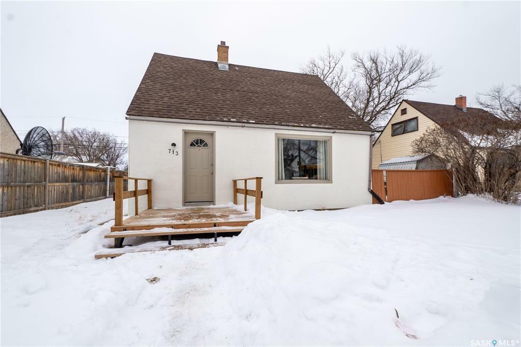 713 Stadacona Street E  Moose Jaw SK S6H 0K3 photo