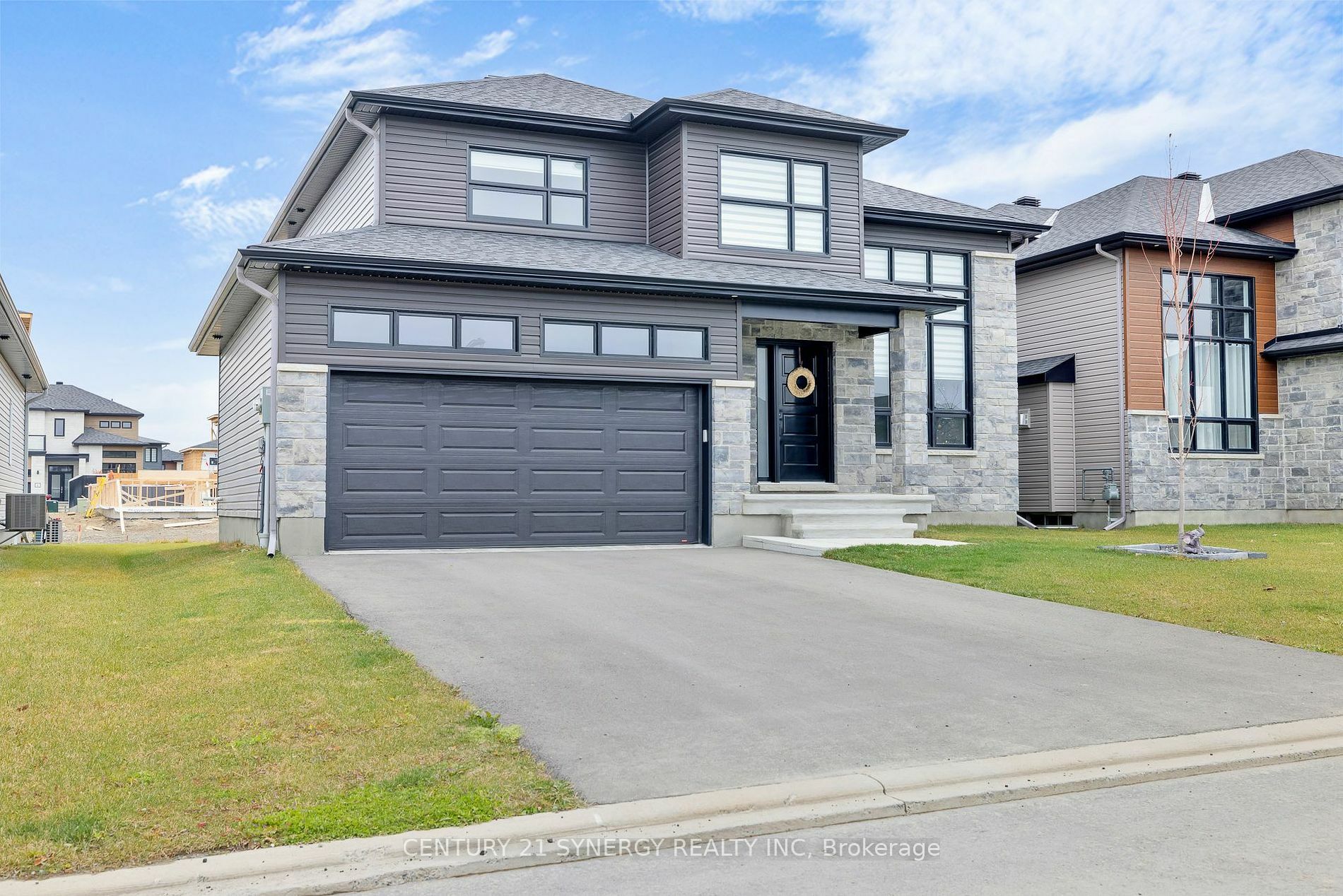 Property Photo:  63 Rutile St  ON K4K 0L4 