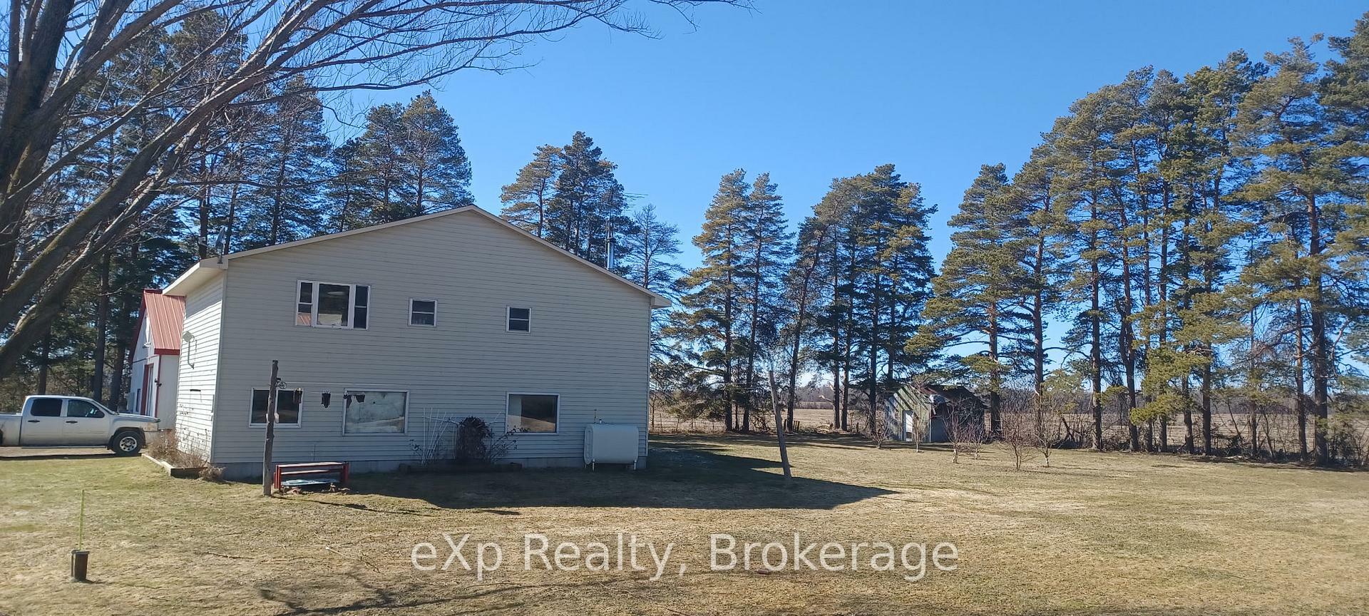 Property Photo:  40794 Howick Turnberry Road N  ON N0G 2W0 