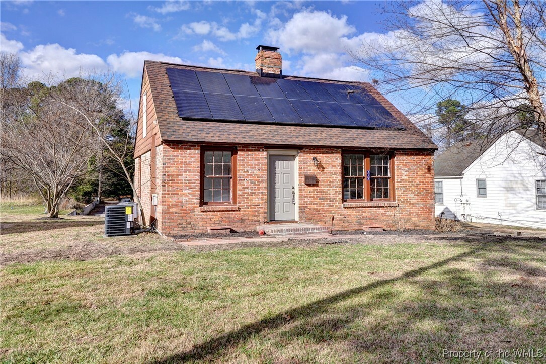 Property Photo:  819 Capitol Landing Road  VA 23185 