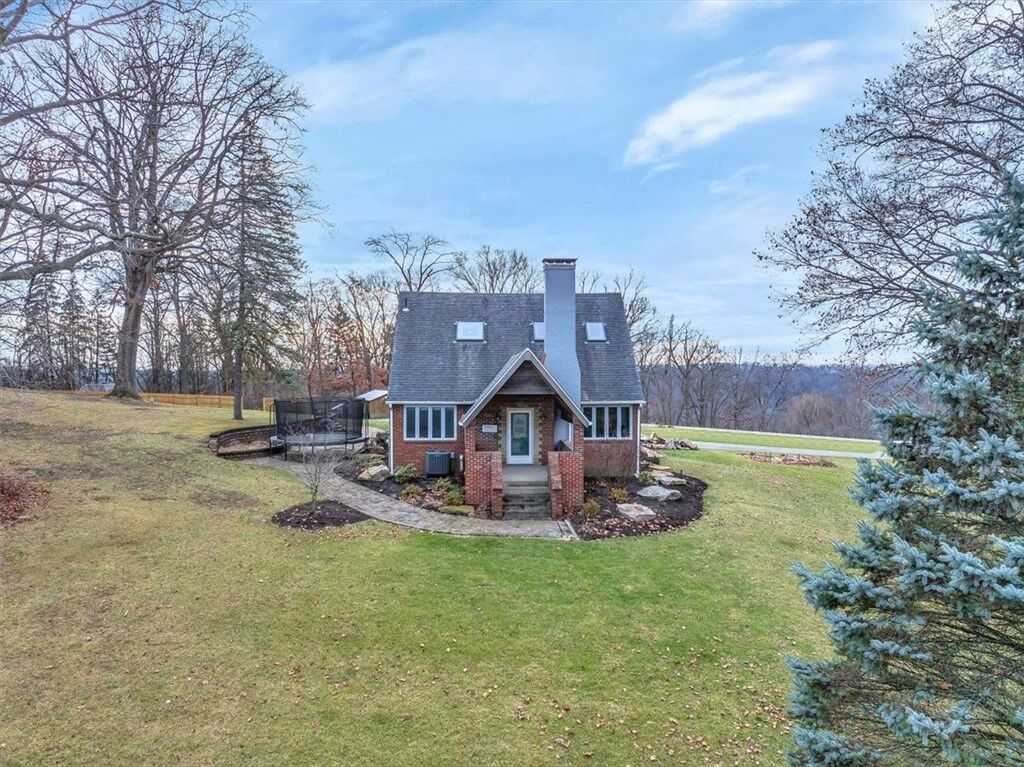 Property Photo:  4263 Battle Ridge Rd  PA 15057 