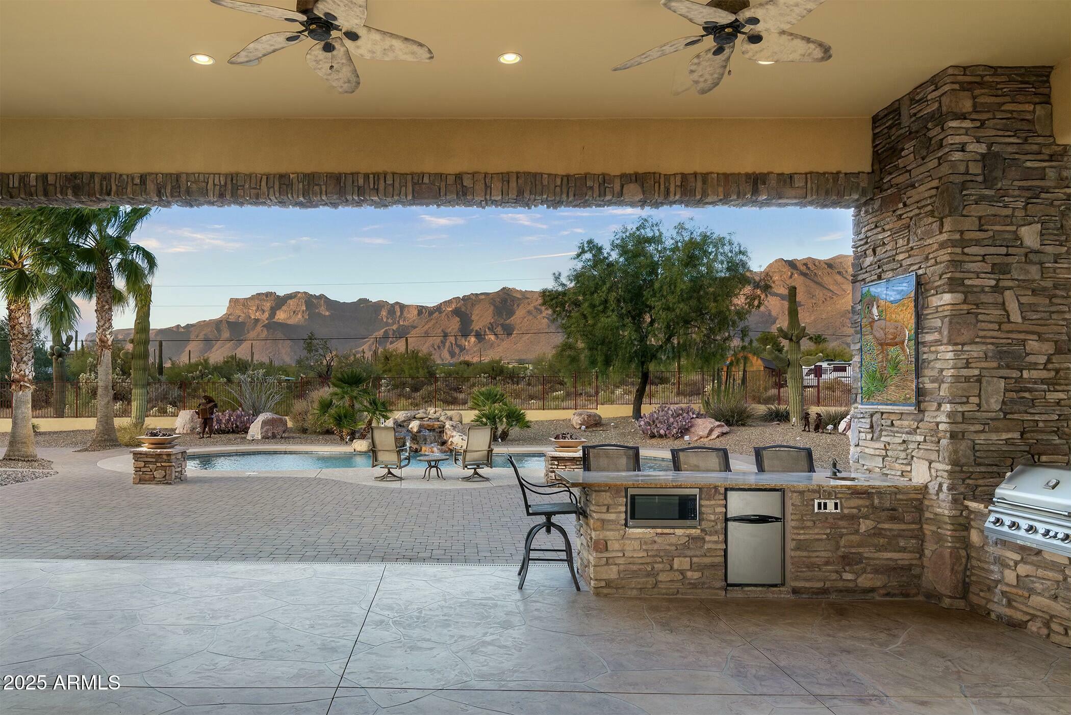 Property Photo:  10630 E Cactus View Circle  AZ 85118 