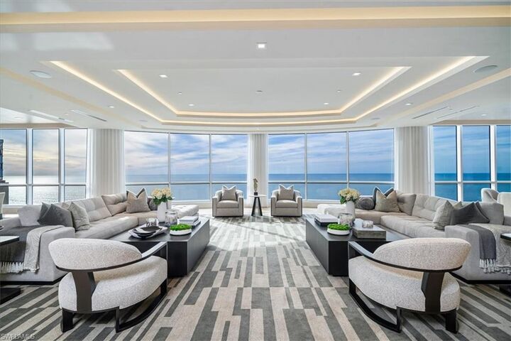 Property Photo: 81 Seagate Dr Ph20 FL 34103
