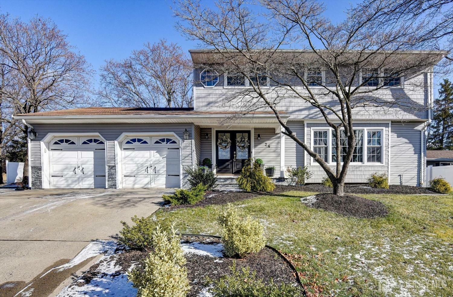 Property Photo:  24 Iroquois Drive  NJ 08859 