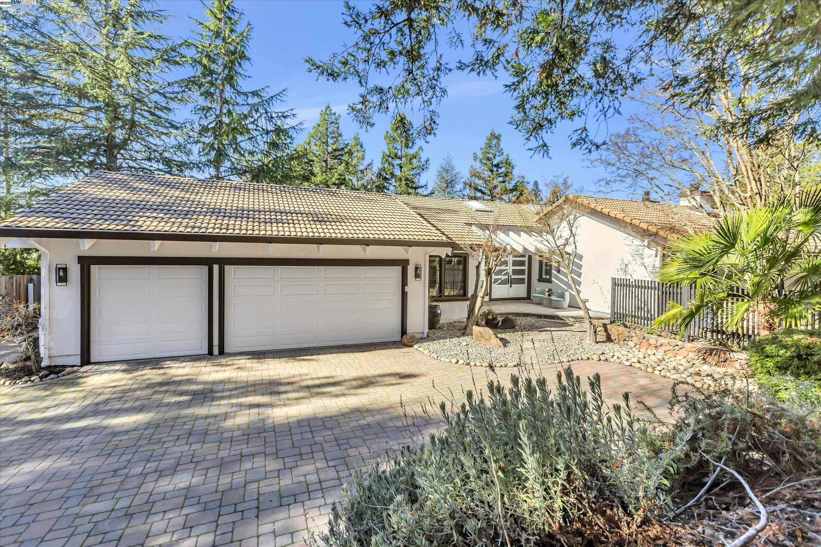 Property Photo:  1108 Howard Hills Rd  CA 94549 