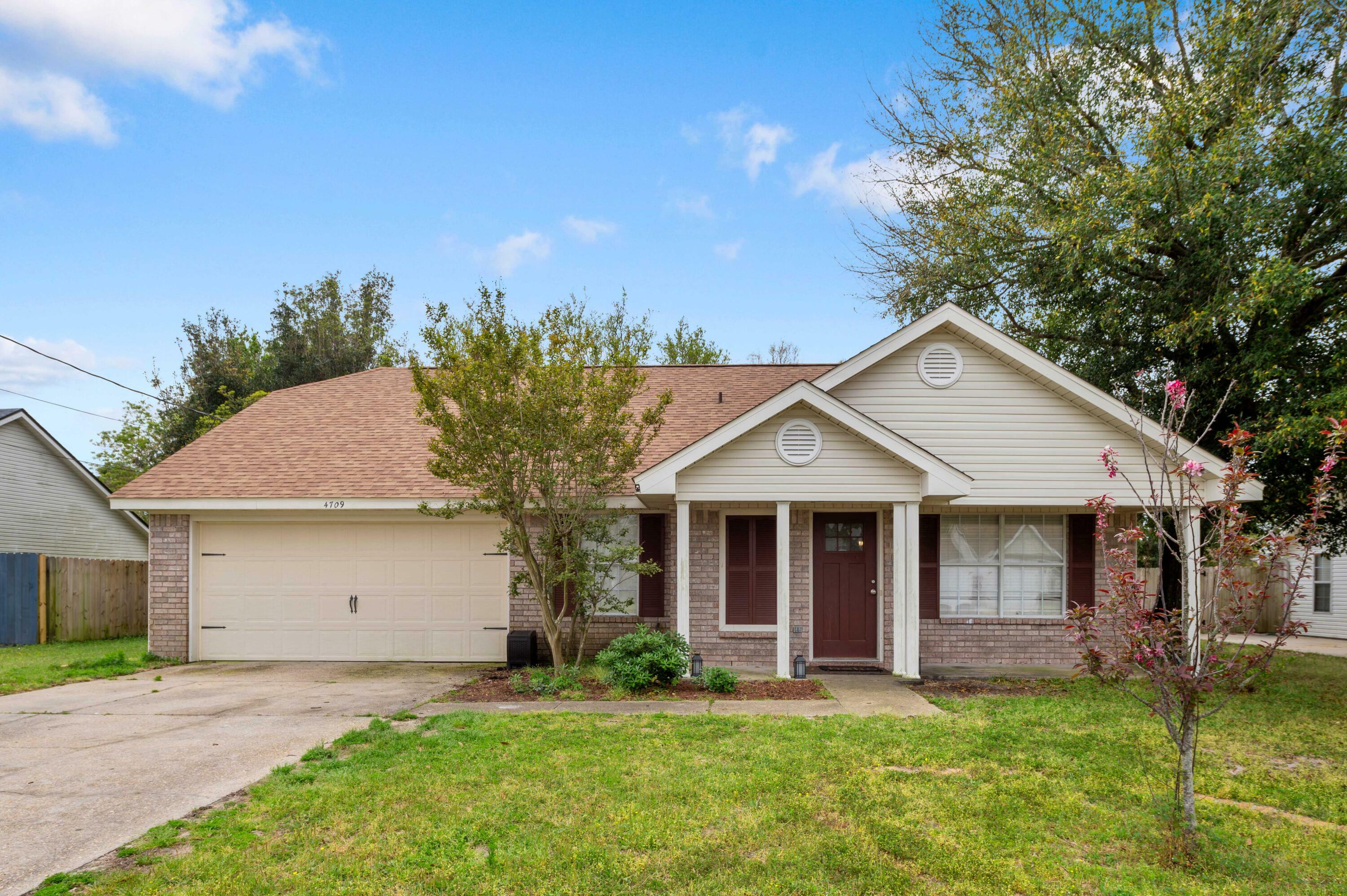 Property Photo: 4709 Constellation Drive FL 32563