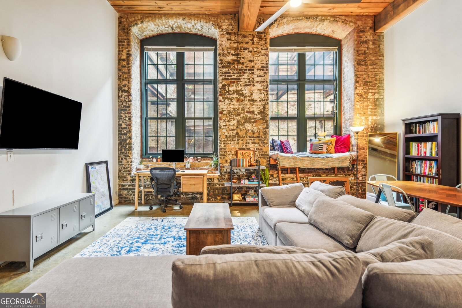 Property Photo:  170 Boulevard SE H-218  GA 30312 