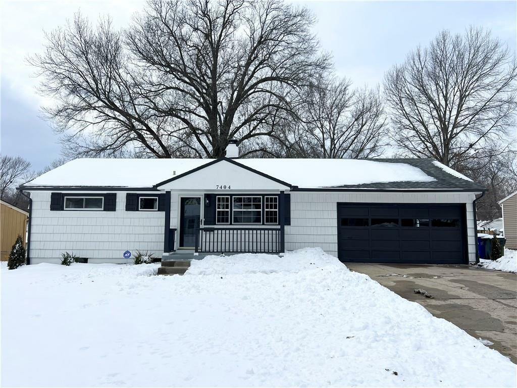 Property Photo:  7404 Elm Avenue  MO 64133 