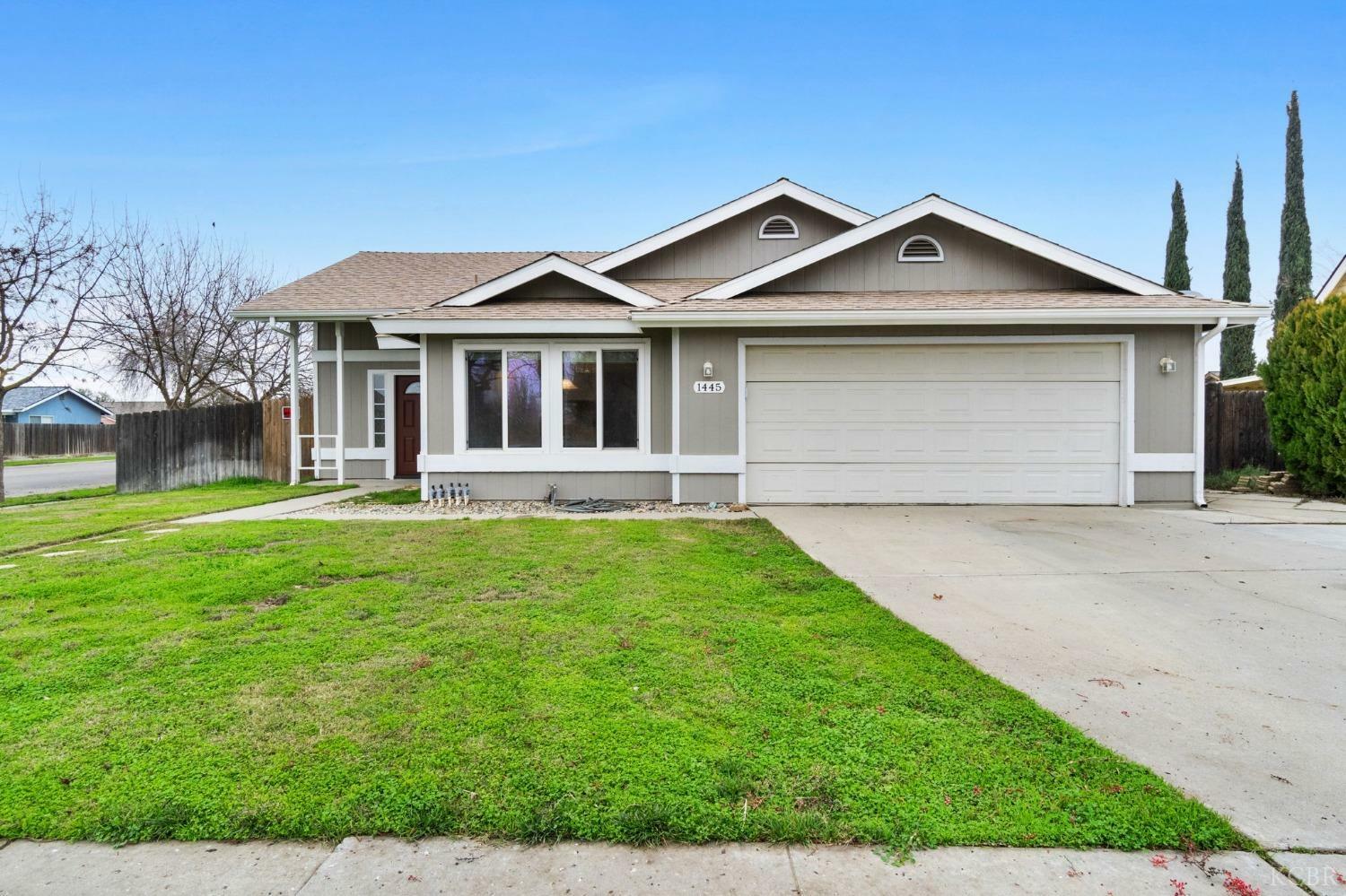 Property Photo:  1445 Pine Drive  CA 93245 