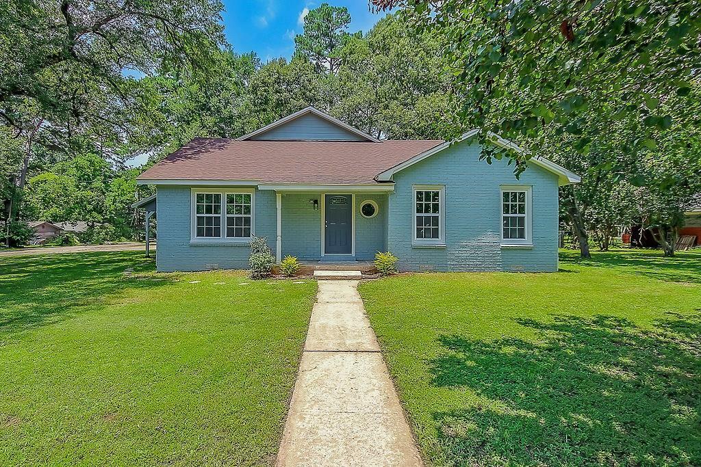 Property Photo:  328 Sunset Blvd  TX 75904 