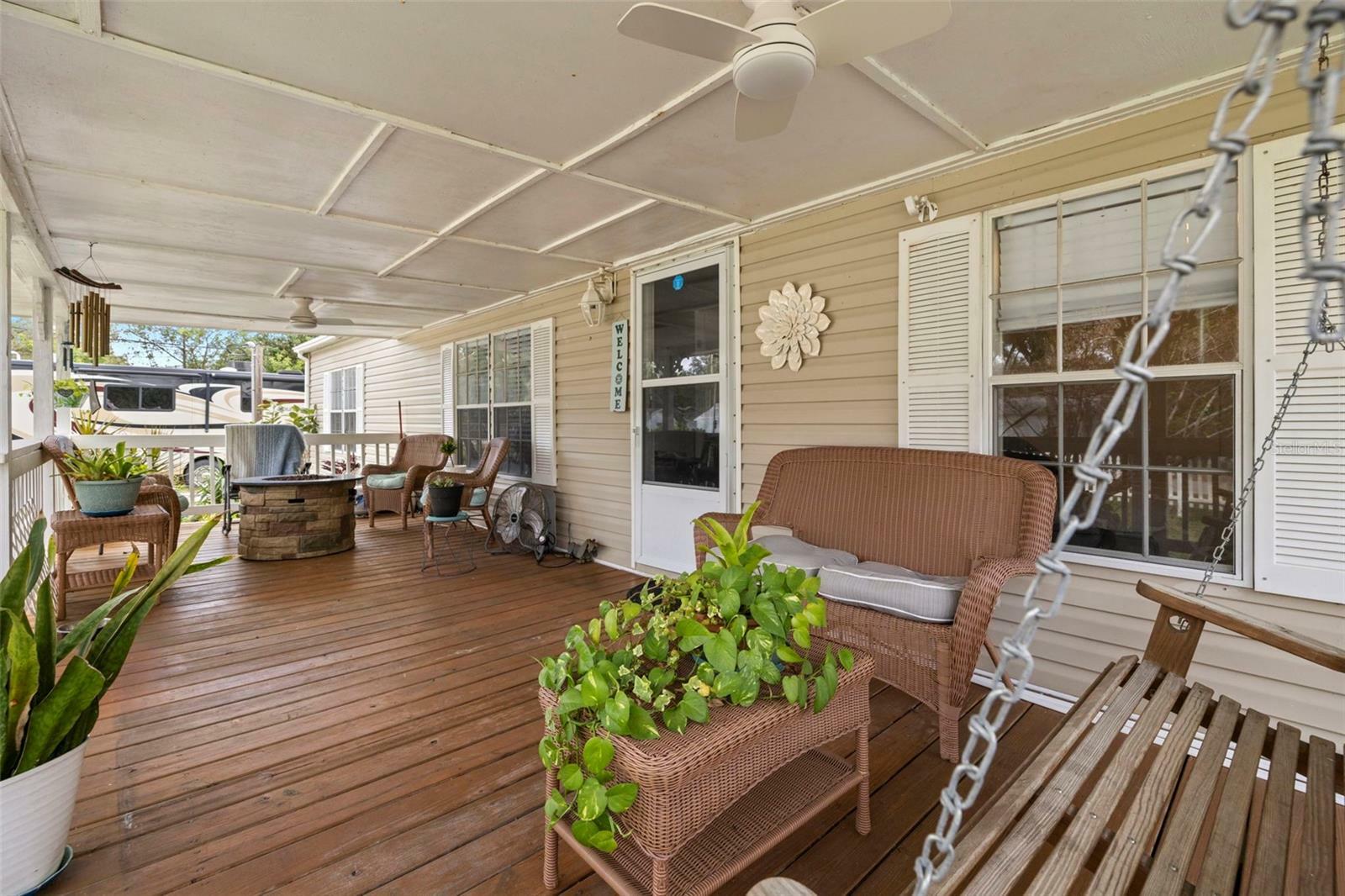 Property Photo: 6105 Cliff Avenue FL 33534