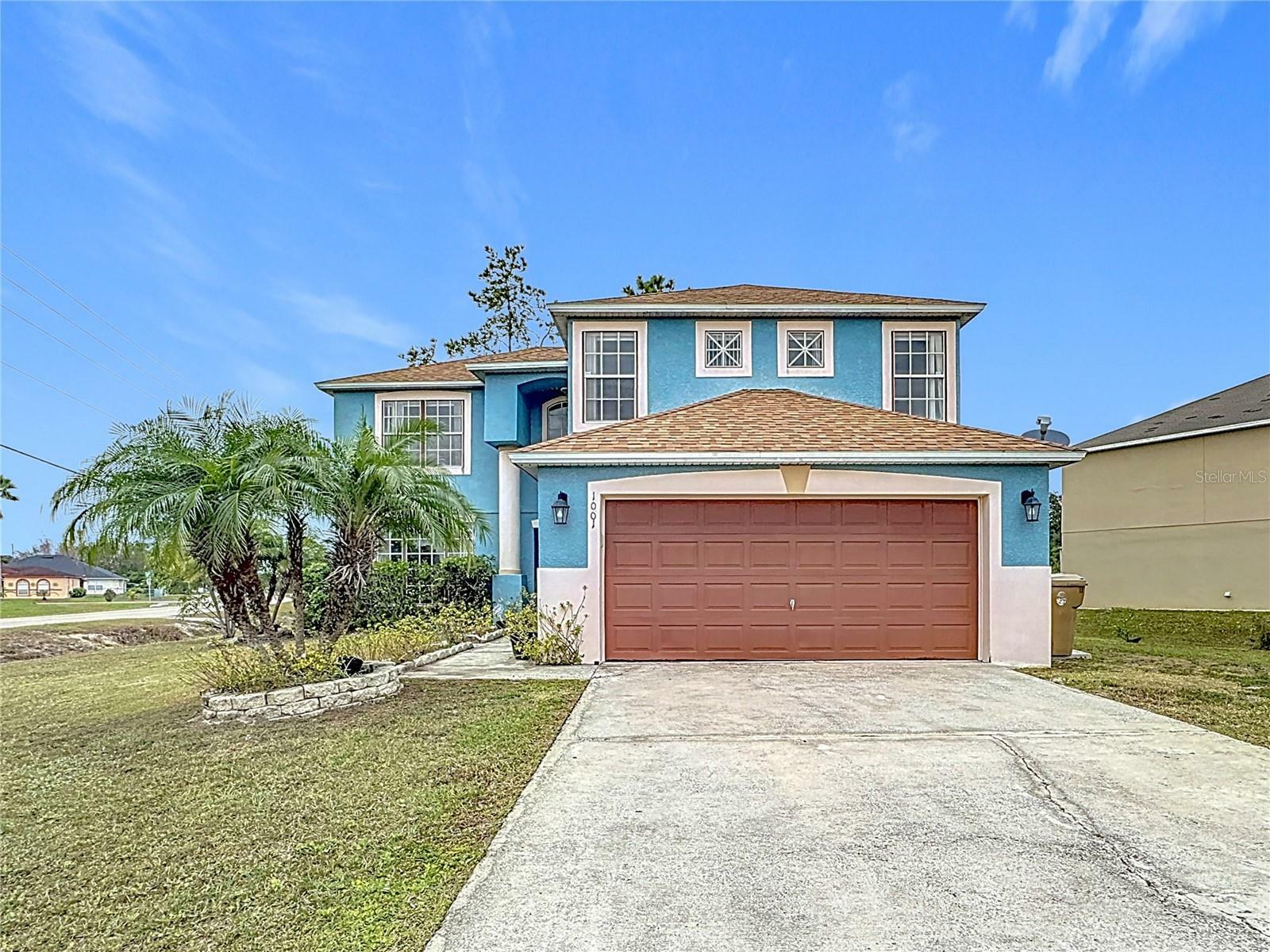 Property Photo:  1001 Dampierre Court  FL 34759 