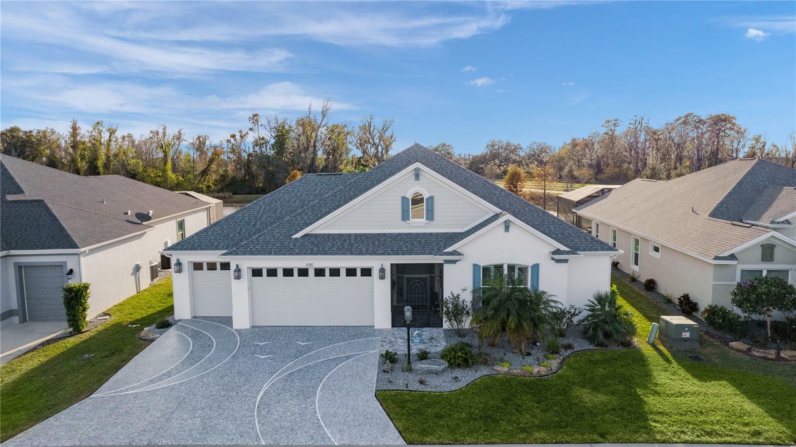 Property Photo: 1060 Maynard Path FL 32163