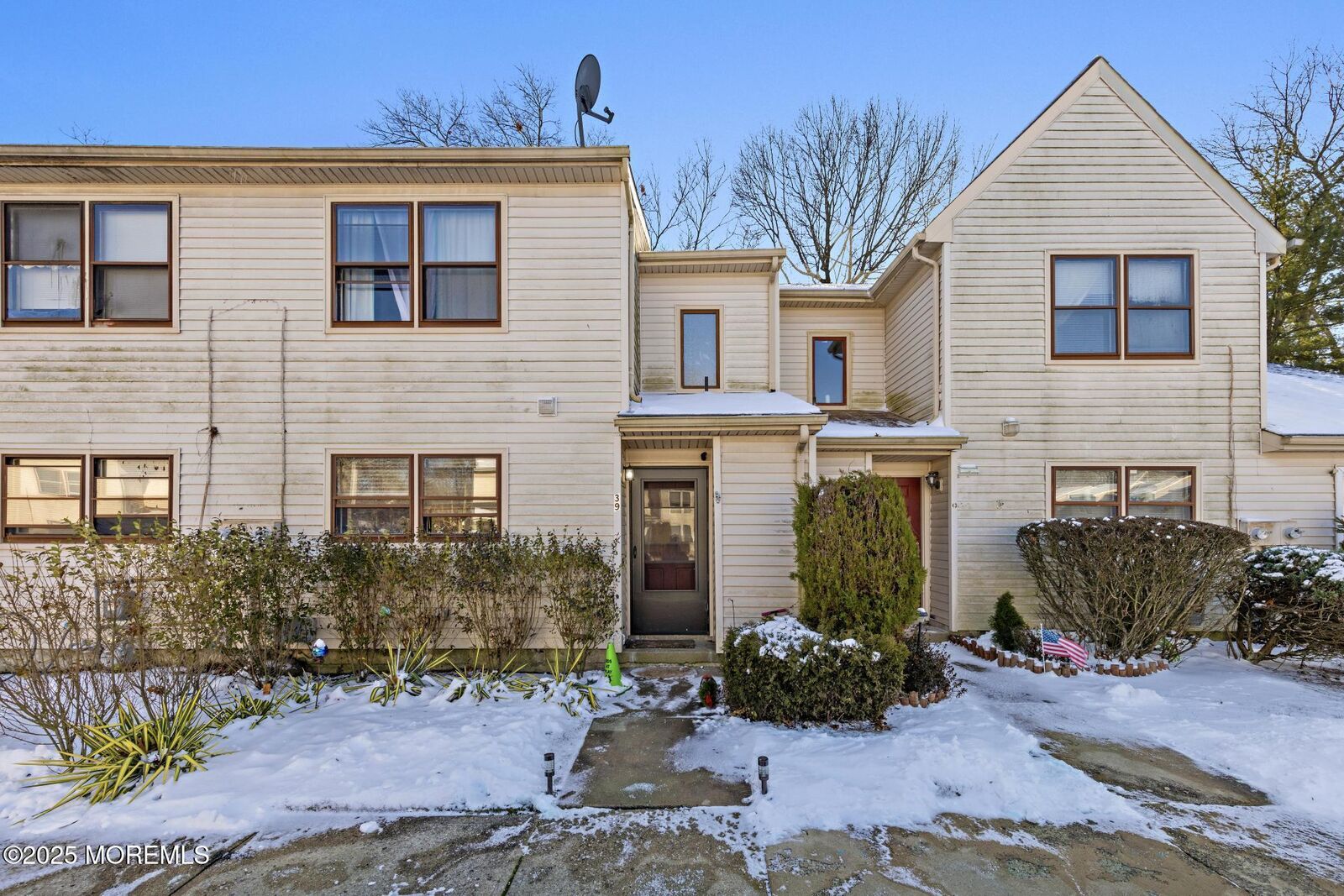 Property Photo: 39 Pin Oak Lane NJ 08087