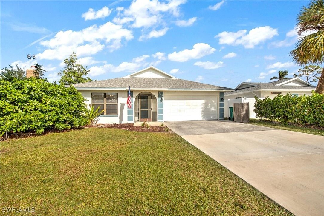 Property Photo: 781 105th Avenue N FL 34108