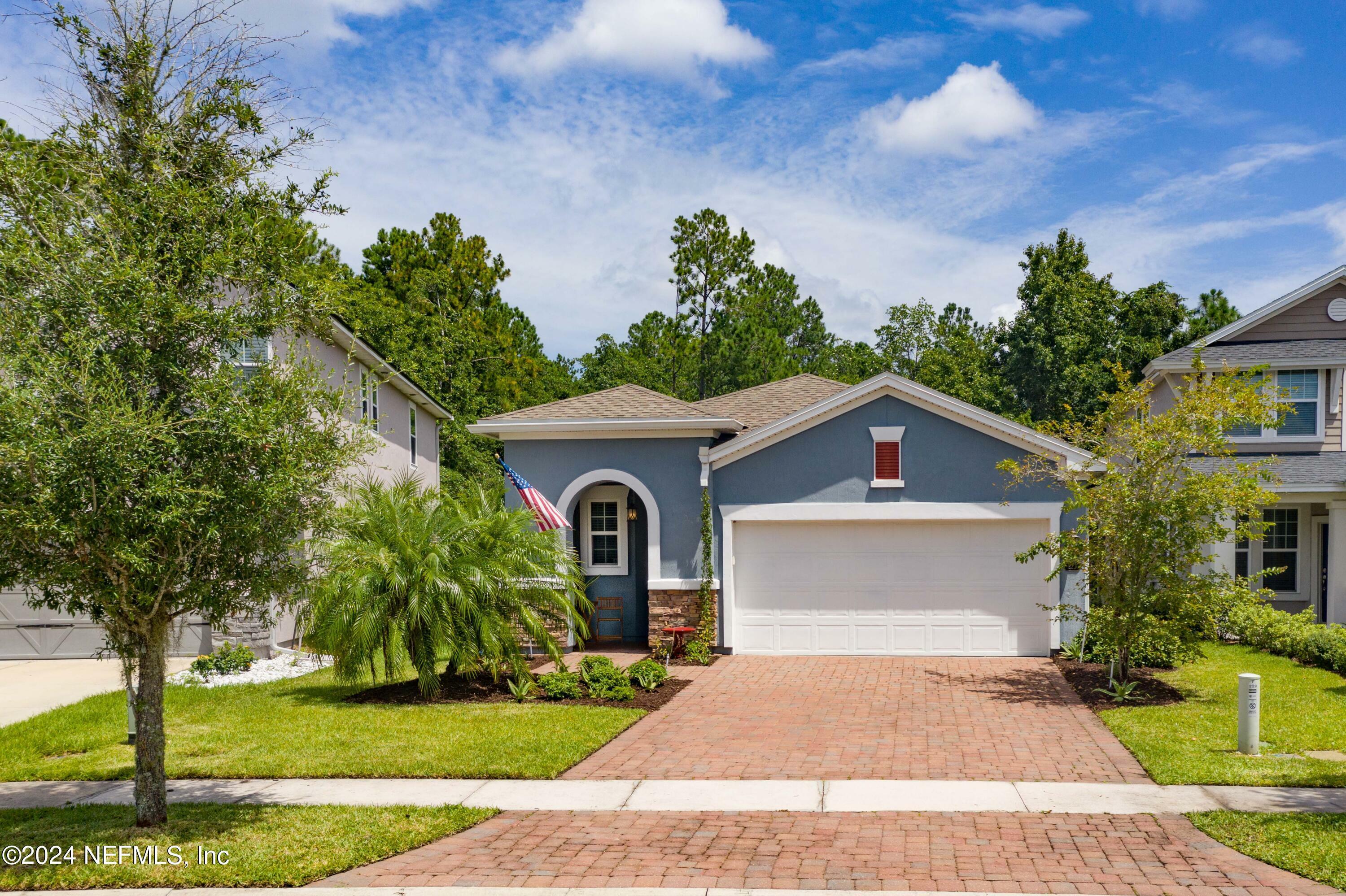 Property Photo:  223 Spring Park Avenue  FL 32081 